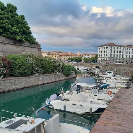 Casa Di Federica Camera Con Bagno Privato Esterno Livorno Bagian luar foto