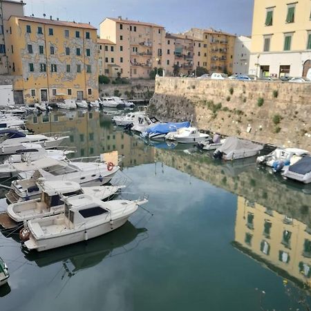 Casa Di Federica Camera Con Bagno Privato Esterno Livorno Bagian luar foto
