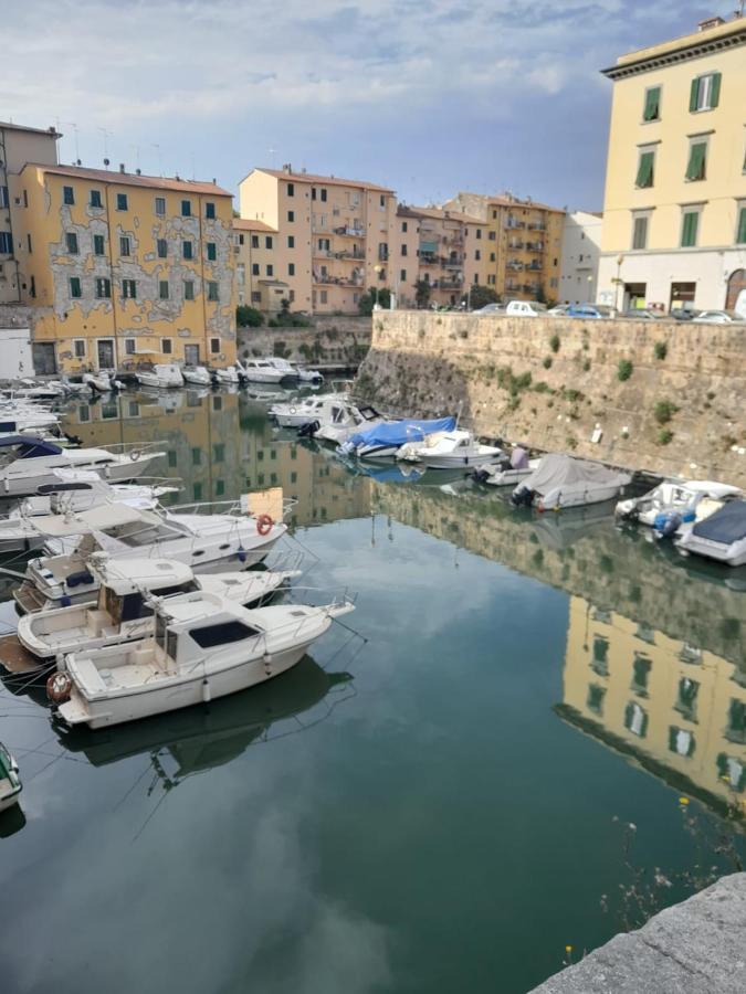 Casa Di Federica Camera Con Bagno Privato Esterno Livorno Bagian luar foto